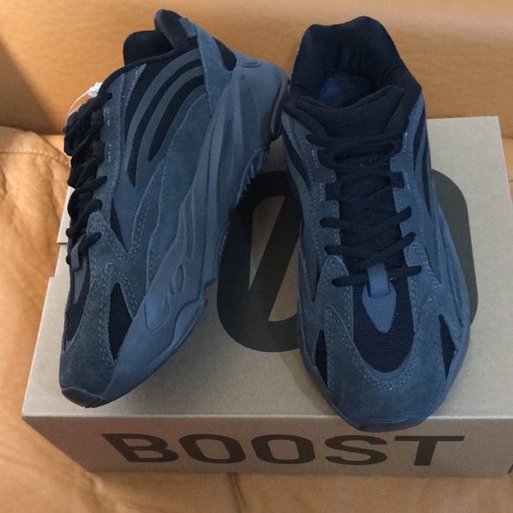 Yeezy Boost 700 Black